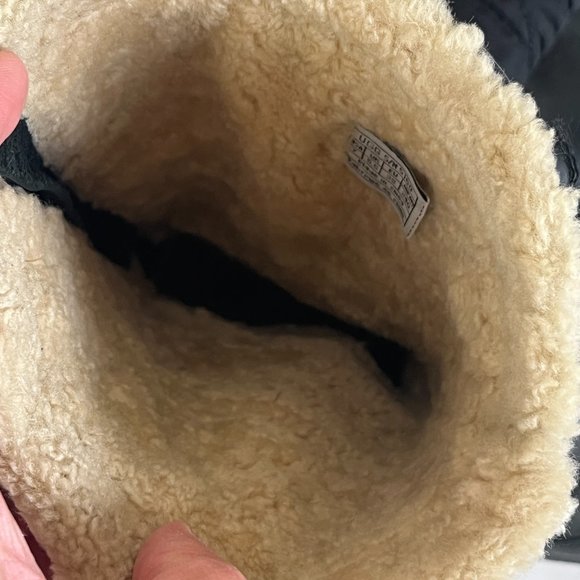 UGG Snowpeak Womens Winter Snow Boots US 7 Sherpa Lined Quilted Imsulated Black - Picture 3 of 10